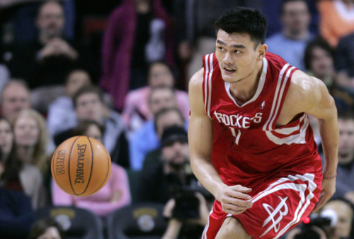 Алдарт сагсан бөмбөгчин Яао Мин Монголд ирнэ 